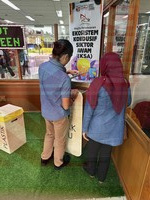 Lawatan Penanda Aras Unit Pusat Sumber Politeknik Mukah ke Perpustakaan UPM Kampus Bintulu Sarawak