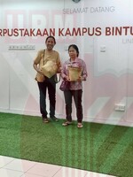 Pengusaha kraftangan tempatan