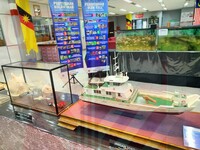 PAMERAN AKUATIK DAN MARIN